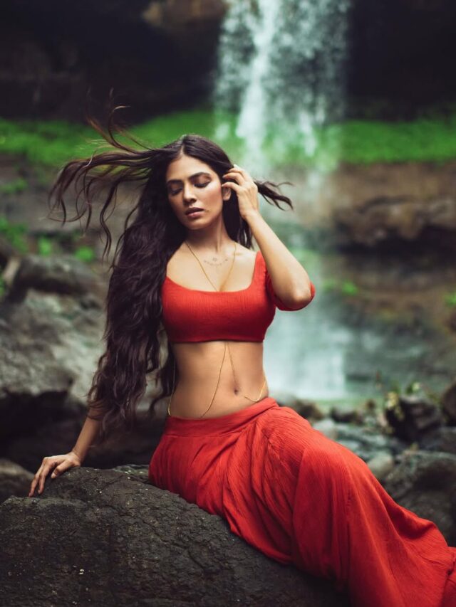 Malavika Mohanan Sizzling with Nature