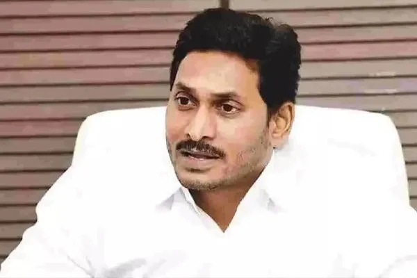 YS Jagan Visit Atchutapuram Affected People At Hospita