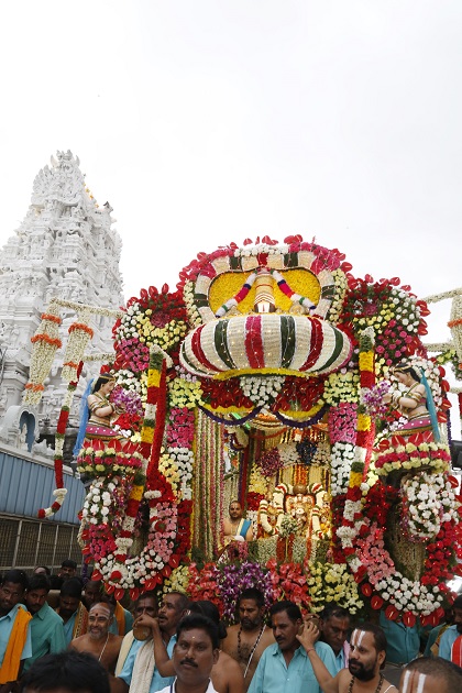 Day 4 : Godavari Pushkaralu Photos