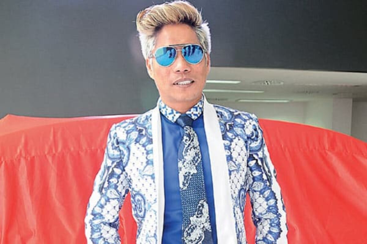 Peter Hein turns director