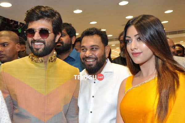 Vijay devarakonda dresses online cheap shopping