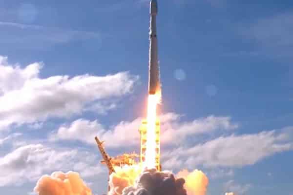 SpaceX launches world's most powerful operational rocket