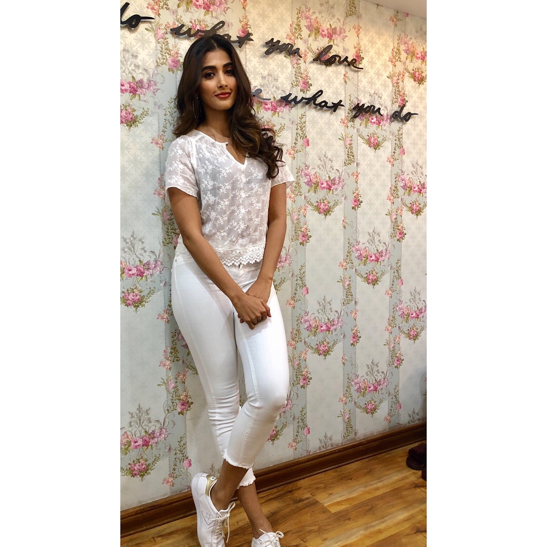 Pooja Hegde Latest Stills