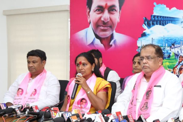 Naidu posing as national level leader, assembly results will backfire: TRS leader Kavitha