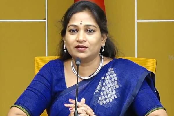 Anitha blames police for taking YSRCP stand