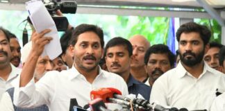 Jagan holds protest, national leaders express solidarity