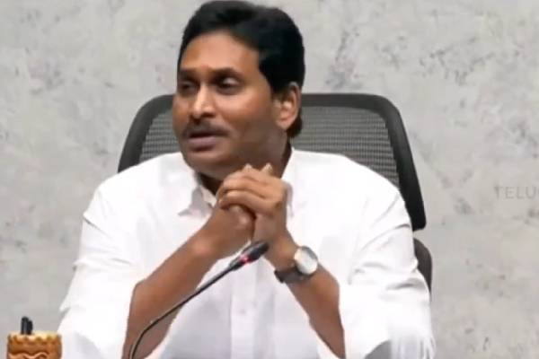 Has Jagan committed a blunder by cancelling Tirupati trip ?